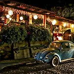 Blue Pepper Beds Sayulita