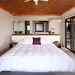 Casa Sayulita, MISTIKA