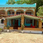 Sayulita Beach House Hotel