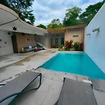 Villa Del Pez
