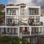 Villa Surya -6 Bdrm, Breathtaking Ocean View, Pool