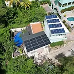 Casa Barefoot Private 2Br Vacation Home