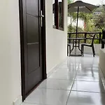 Hotel y Suites Los Encantos