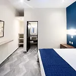 Casa Caracol, Prime Location, Pristine, Newly Renovated