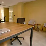 Stylish Studio Downtown With Pool Jacuzzi Gym And Parking