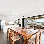 Stunning Ocean Views 2 Pools 10 Min Walk To Beach