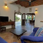 Sayulita Mexican Retreat - 3Br - Ocean & Mountain Views, Great Location, Wifi