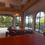 Sayulita Mexican Retreat - 3Br - Ocean & Mountain Views, Great Location, Wifi