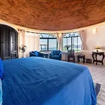 Romantic Luxury Villa