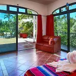 Villas Del Corazon - Iguana