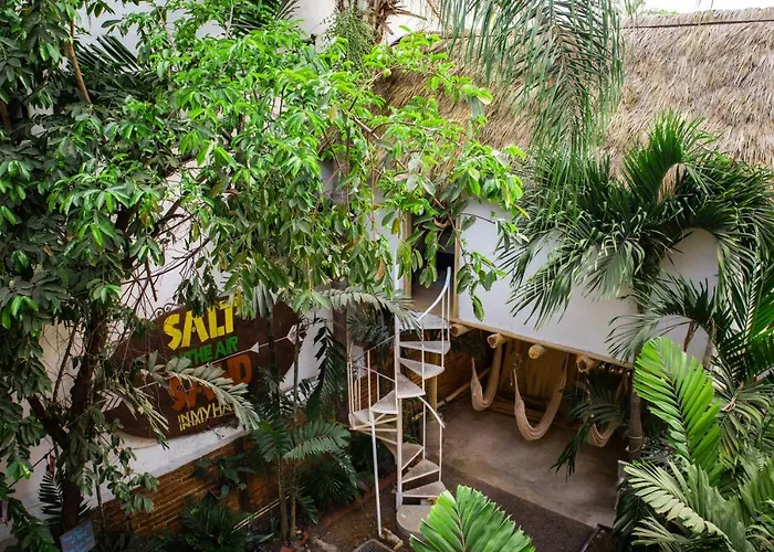 La Redonda Sayulita Hostal