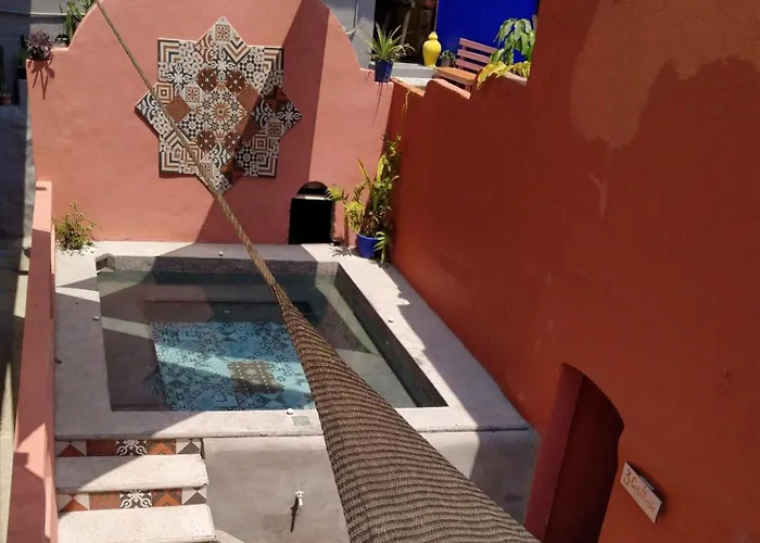 Riad Lola