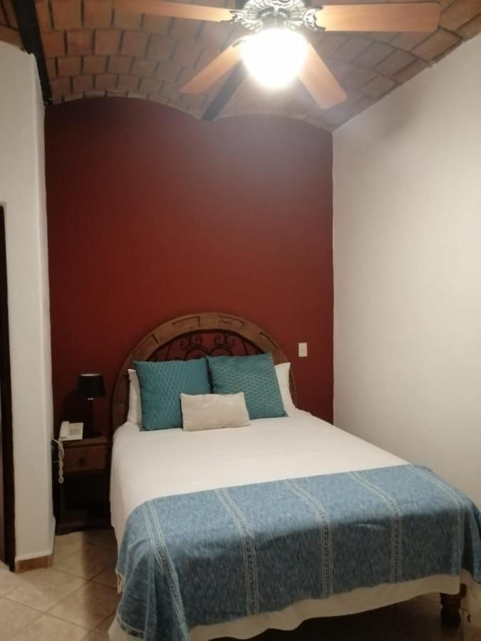 Vista Hotel 2*