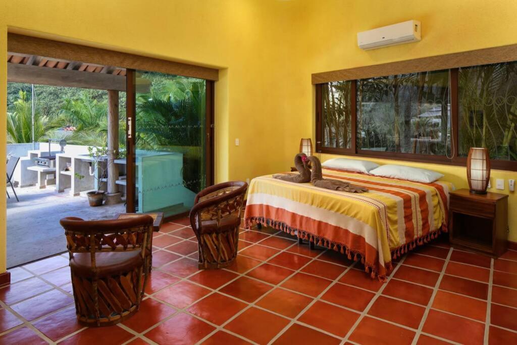 Lodge Kiwi. Huge Pool, Steps To Town N Beach. 6 Brm 7.5 Bth 3 Kcn Sayulita