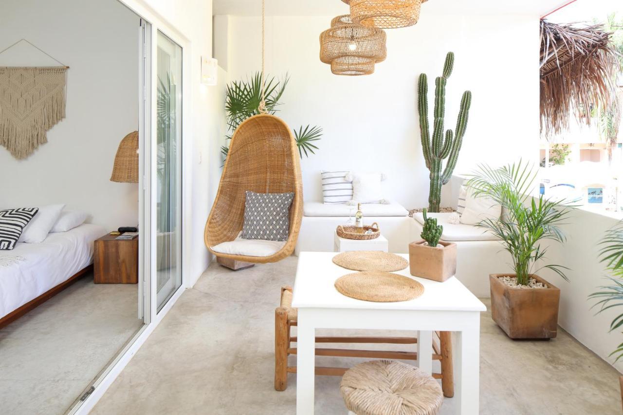 El 55 Stylish Couple Getaway Rooftop Pool