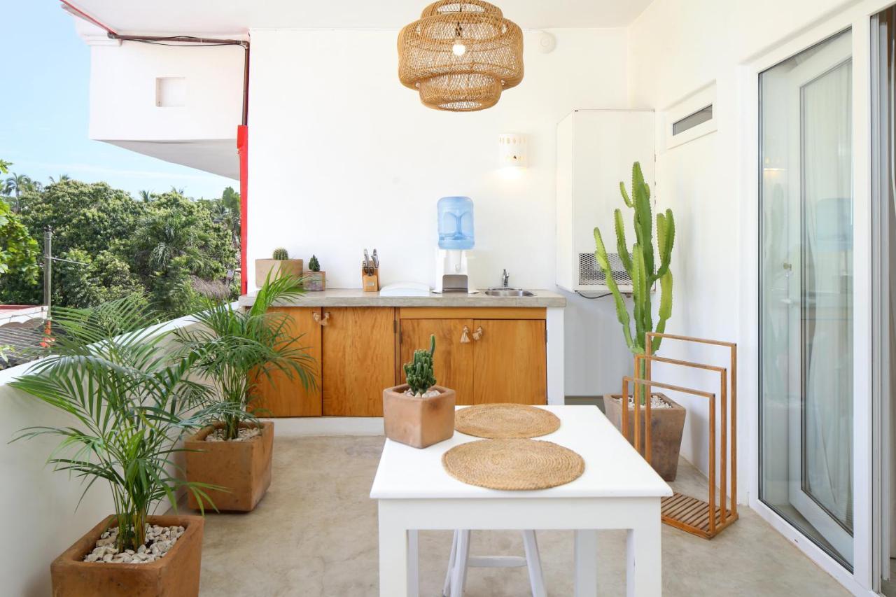 El 55 Stylish Couple Getaway Rooftop Pool Apartment