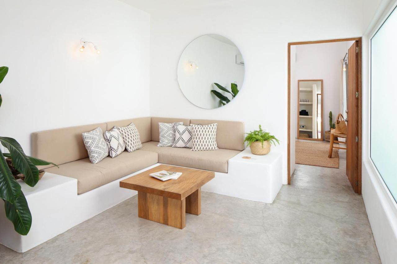 El 55 Stylish Couple Getaway Rooftop Pool Apartment