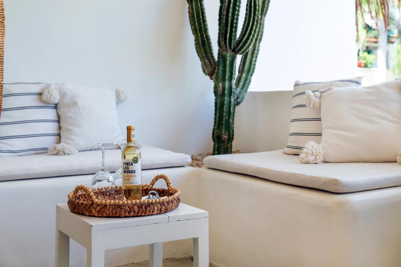El 55 Stylish Couple Getaway Rooftop Pool Apartment