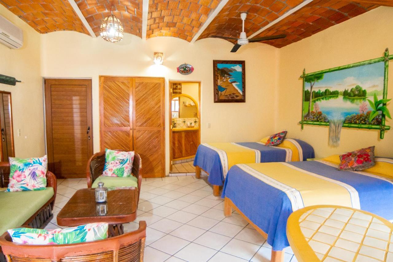 Jaqueline Hotel *