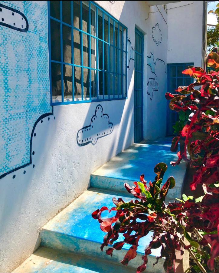 Surf N Roll House Pensión Sayulita