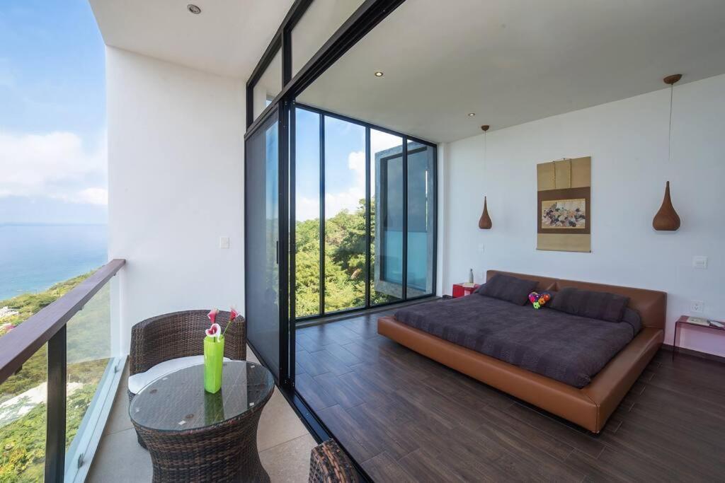 Surya -6 Bdrm, Breathtaking Ocean View, Pool Villa