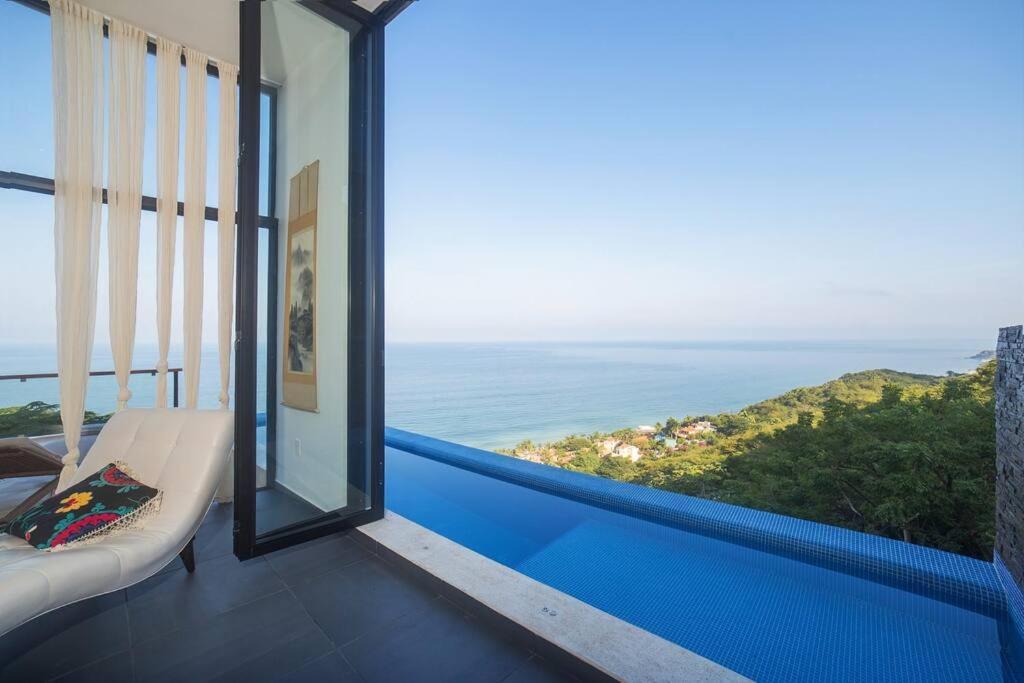 Villa Surya -6 Bdrm, Breathtaking Ocean View, Pool *