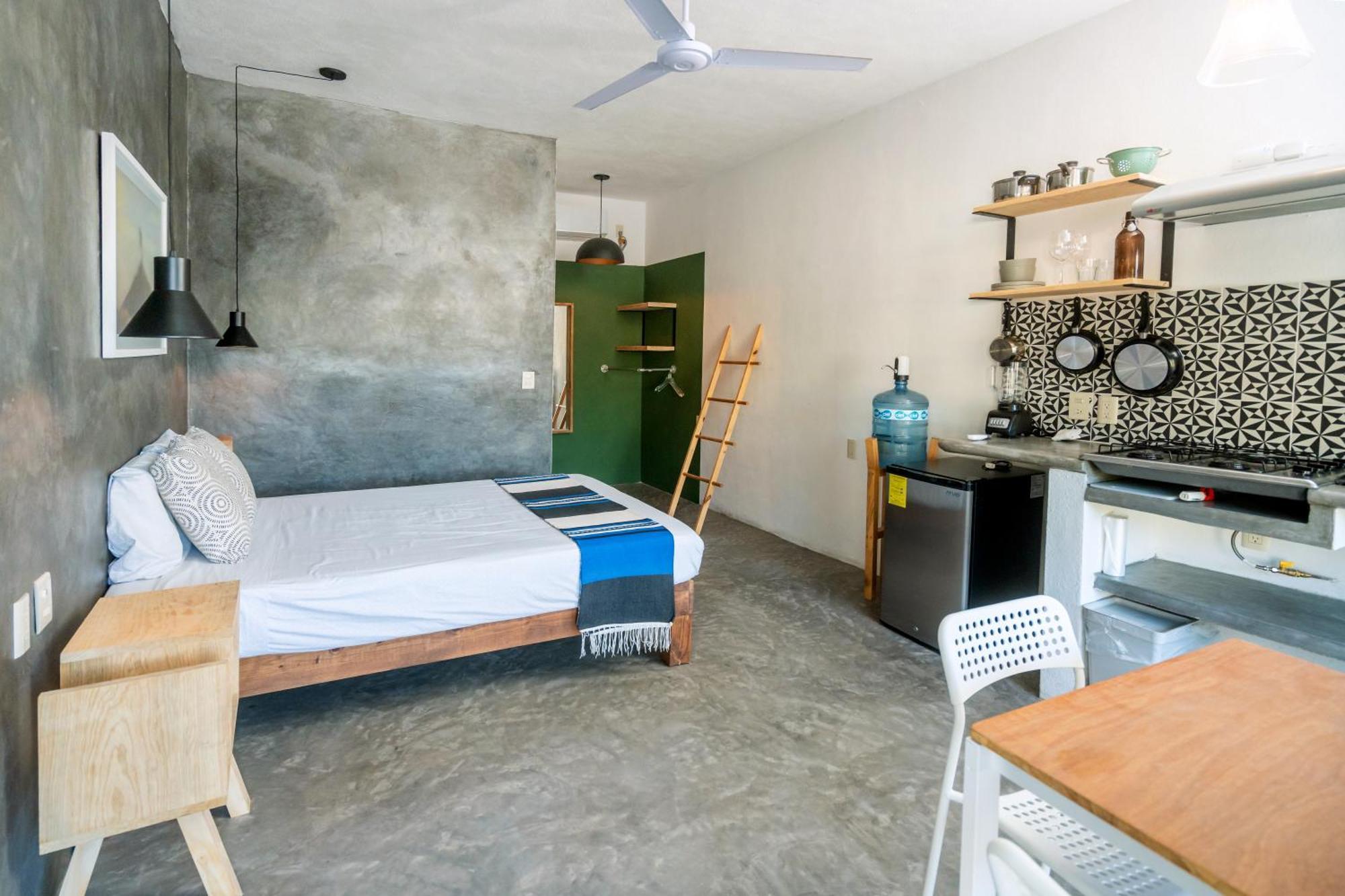 Estudio Sayula Con Alberca 5 *