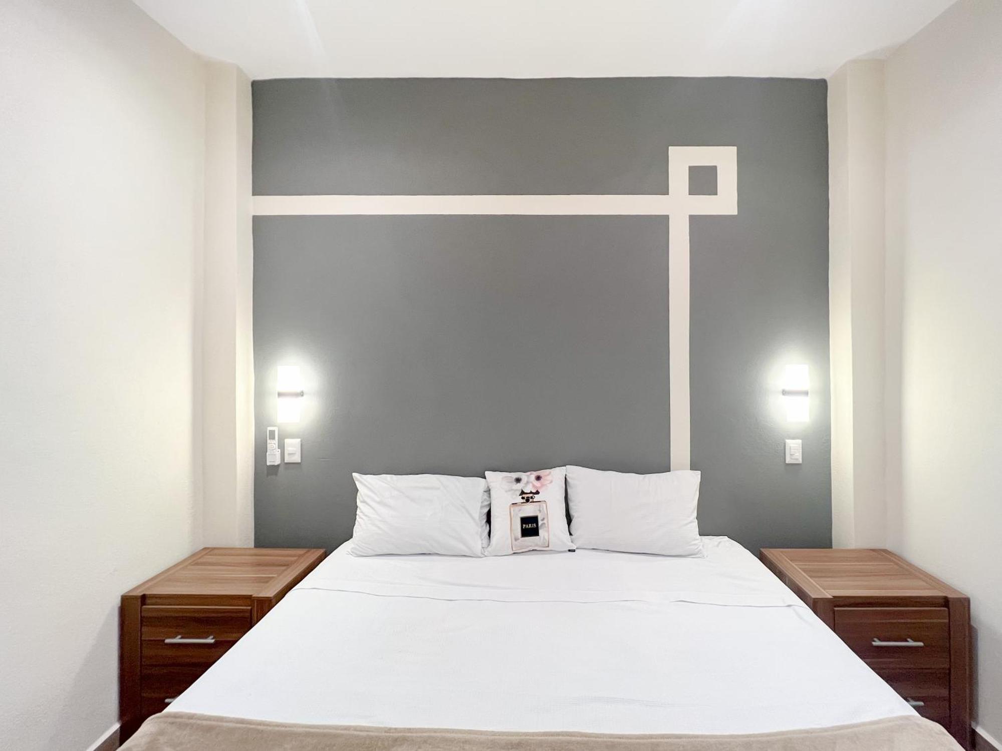 Apartamento Location, Pristine, Secure, Newly Renovated *