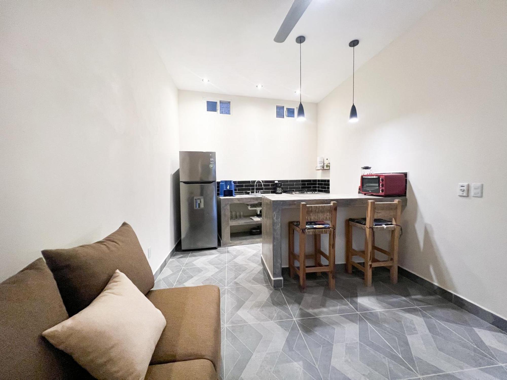 Casa Caracol, Prime Location, Pristine, Newly Renovated Apartment