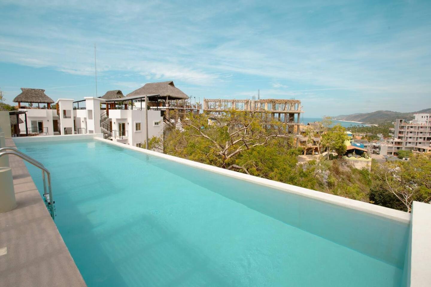 Stylish Downtown With Pool Jacuzzi Gym And Parking Apartment *