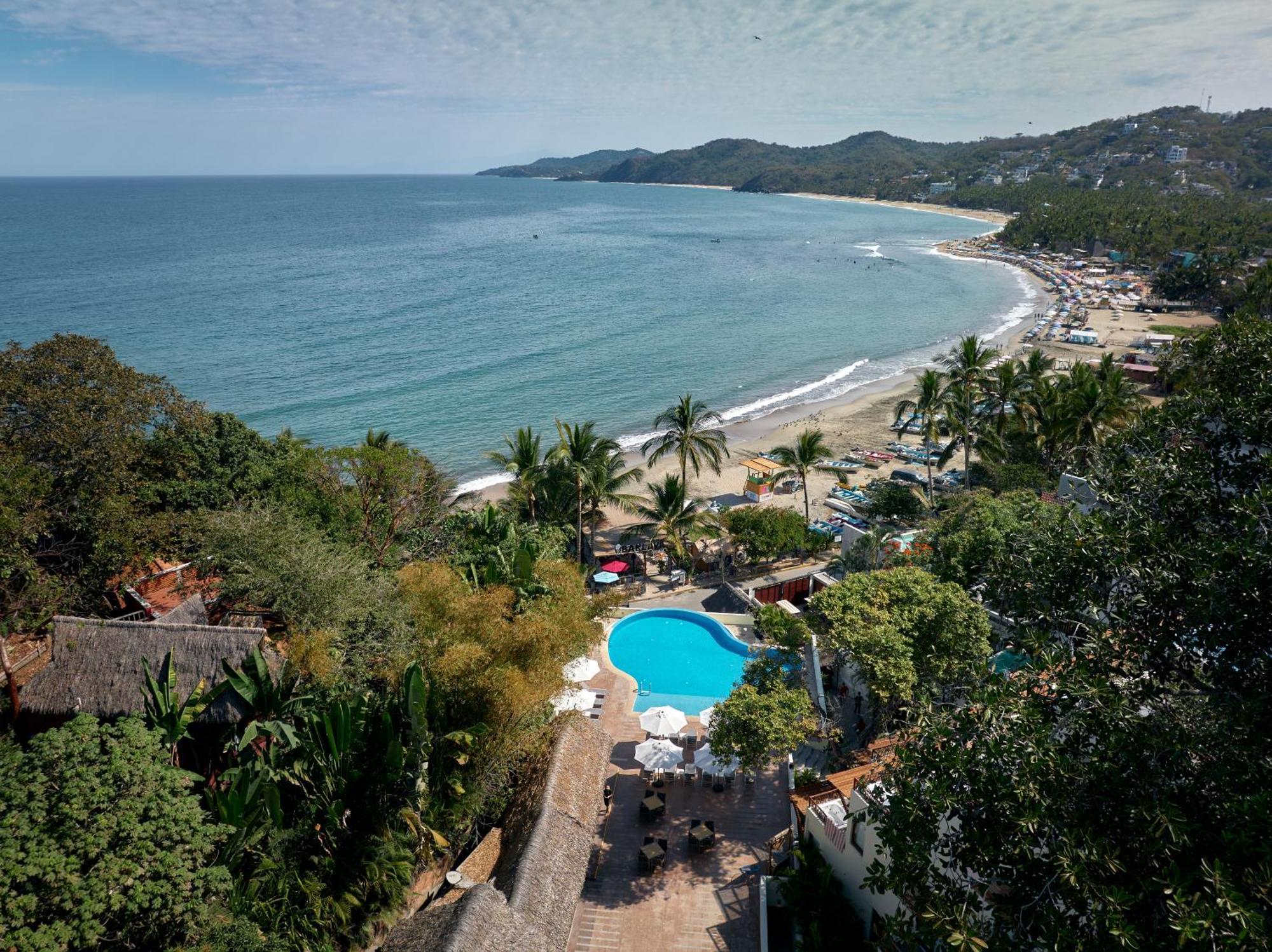 Hotel Ysuri - Beachfront 5*