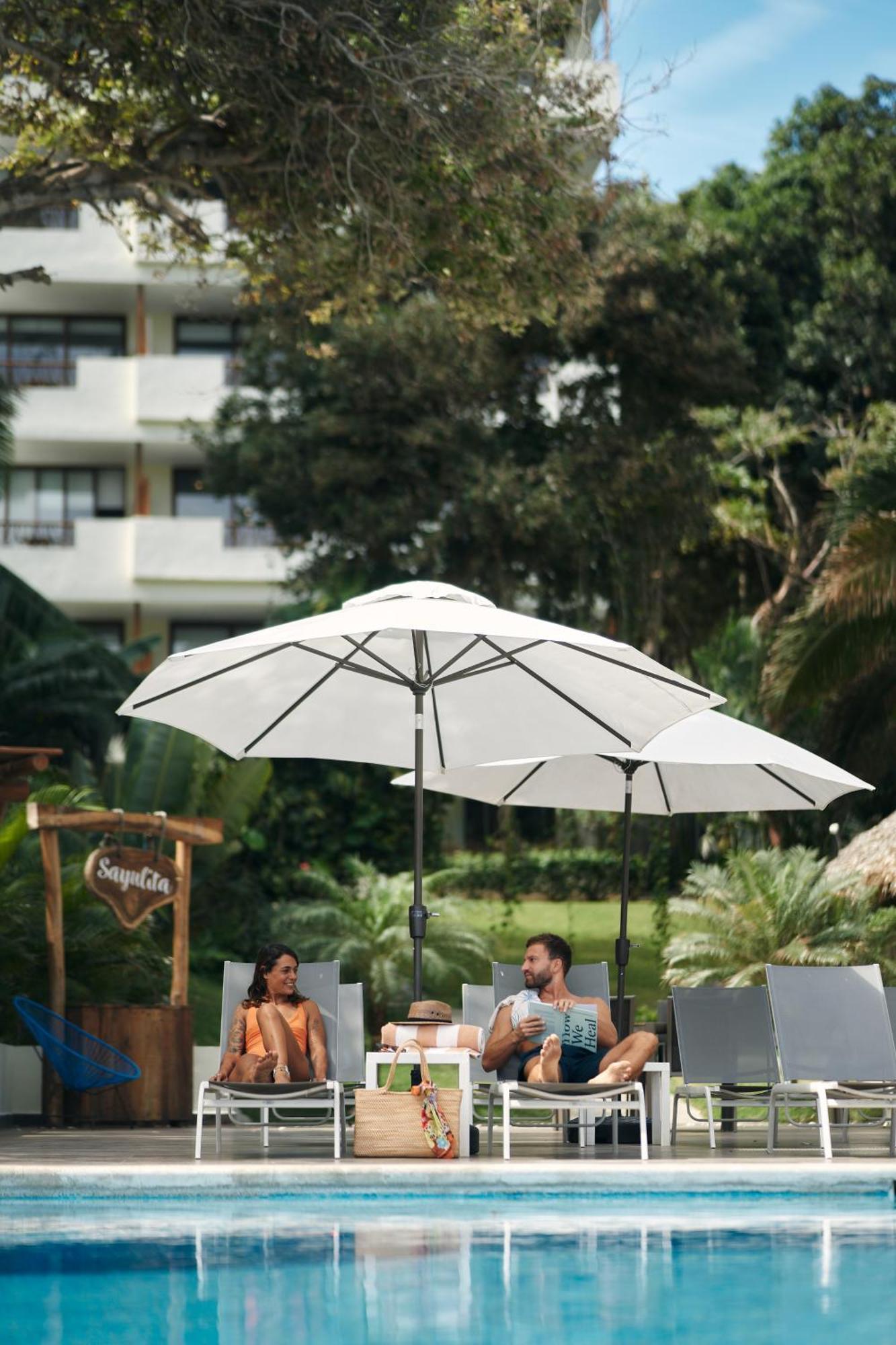Ysuri - Beachfront Hotel