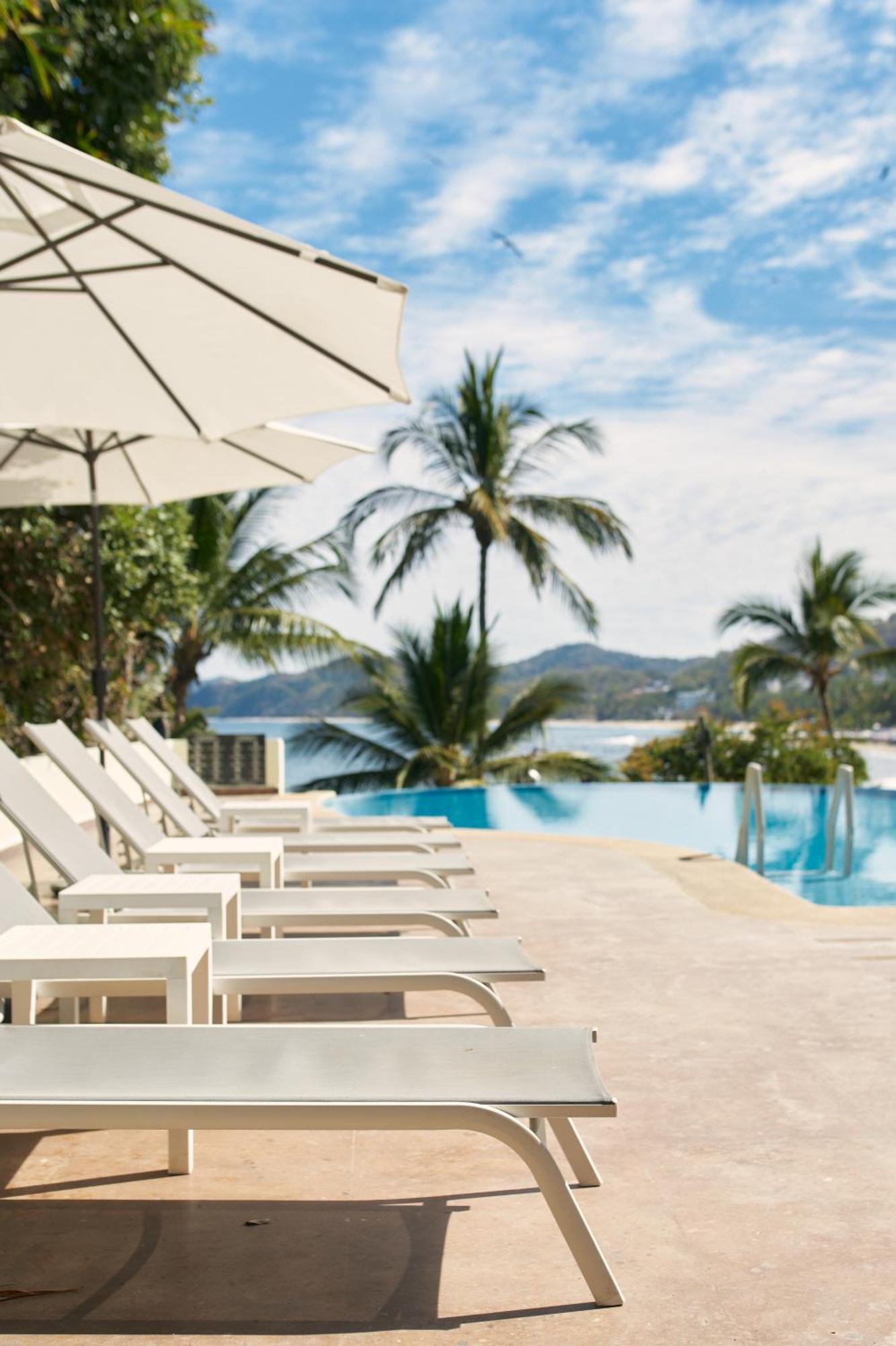 Ysuri - Beachfront Hotel