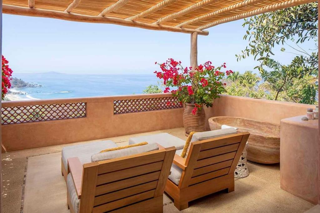 Casa Naga Fully Staffed Luxury Experience Villa
