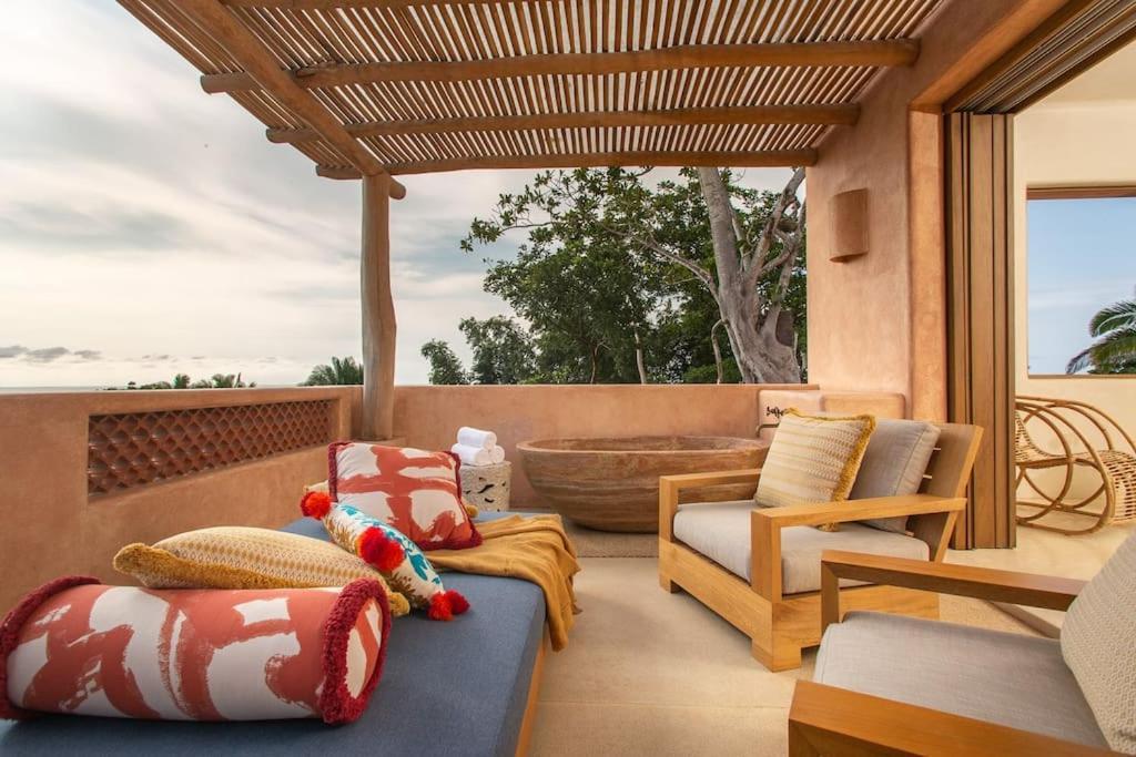 Casa Naga Fully Staffed Luxury Experience Villa *