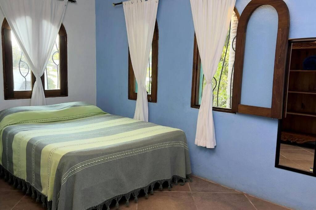 Mexican Retreat - 3br - Ocean & Mountain Views, Great Location, Wifi Holiday home