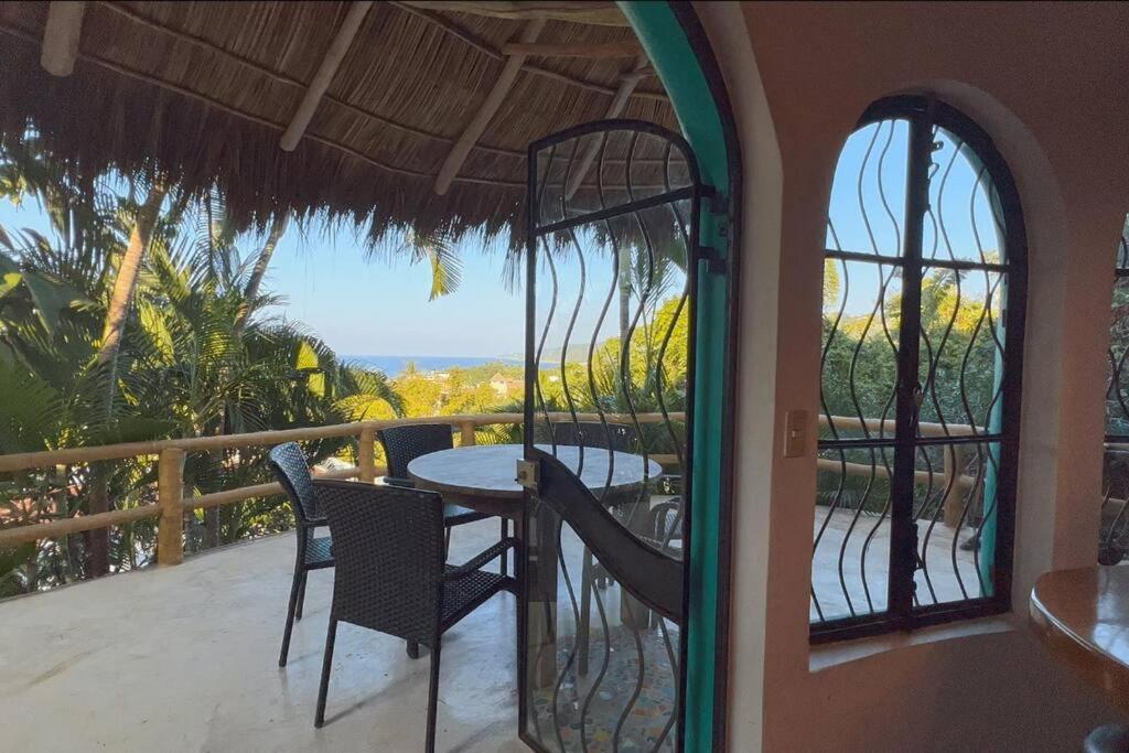 Mexican Retreat - 3br - Ocean & Mountain Views, Great Location, Wifi Holiday home *