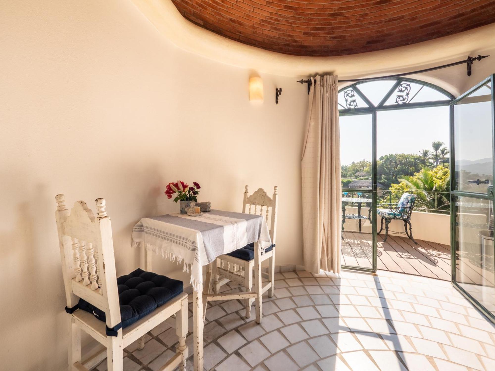 Romantic Luxury Apartment