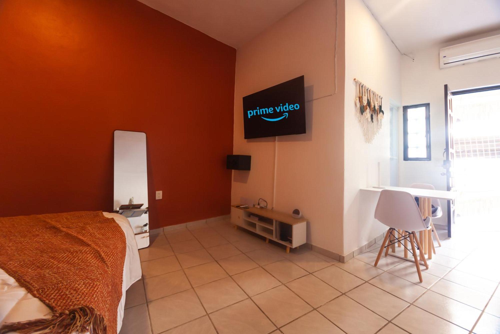 500Mbps, Steps To Beach & Downtown, Kingbed
