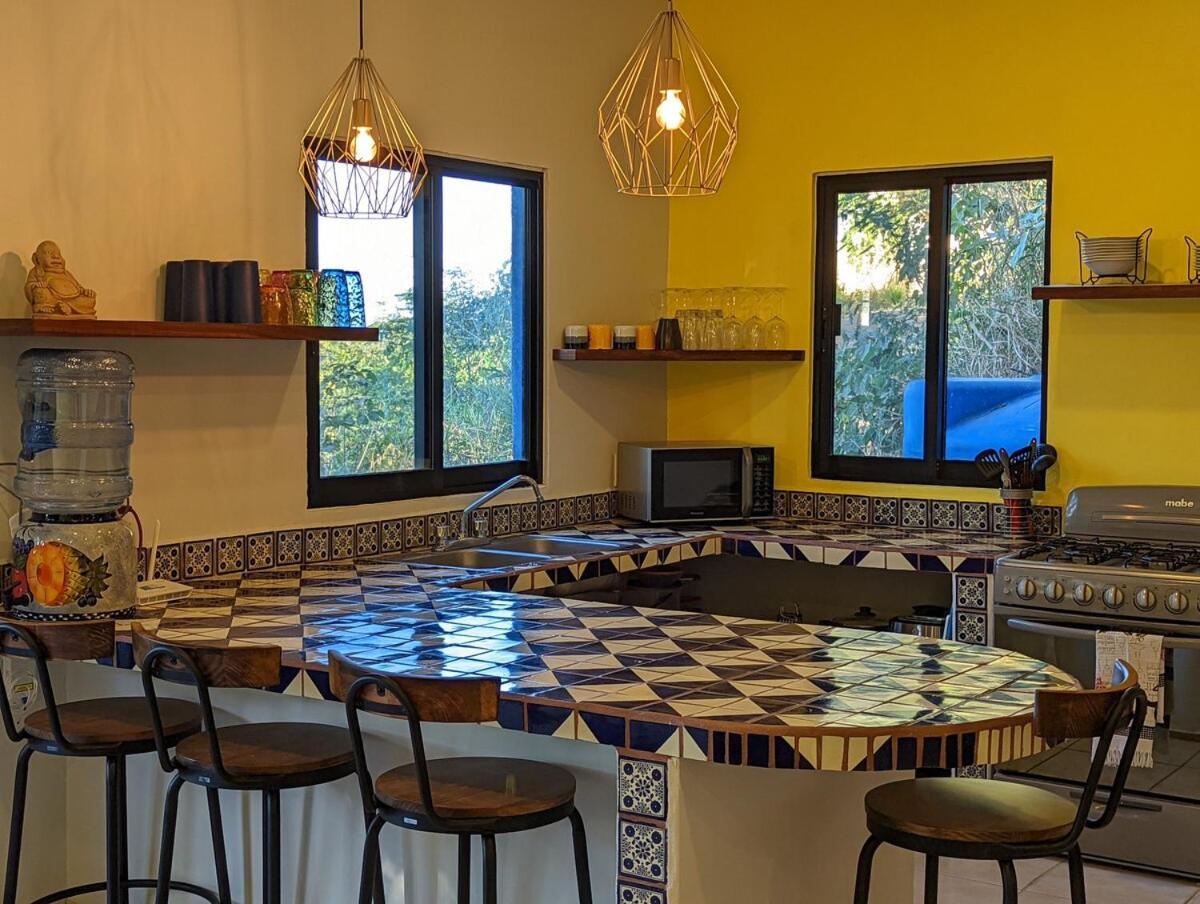 Spectacular 2br With Amazing Rooftop Patio And Ocean Views *