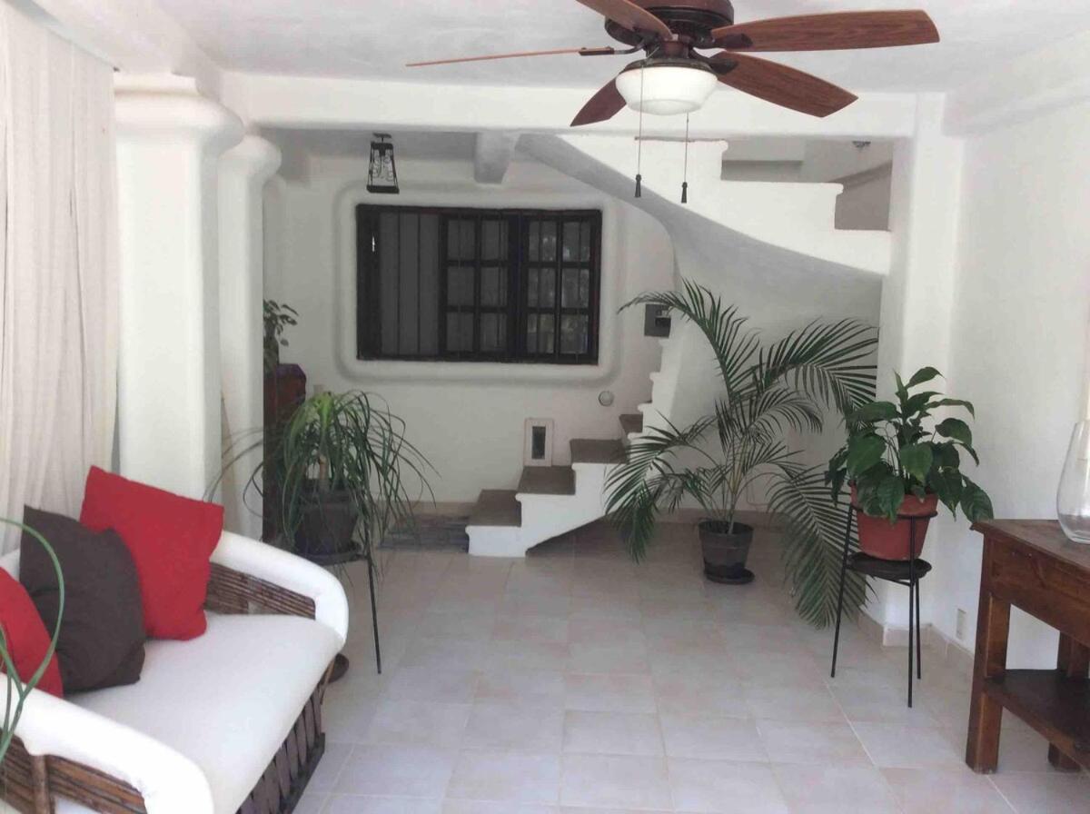 Casa Mara Beachfront -heated Pool Holiday home