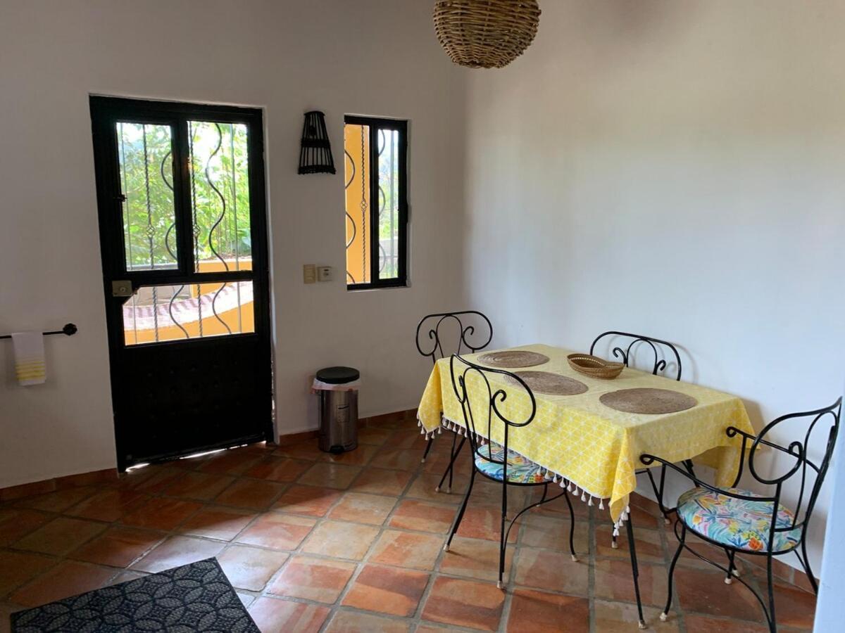 Casa Paraiso *