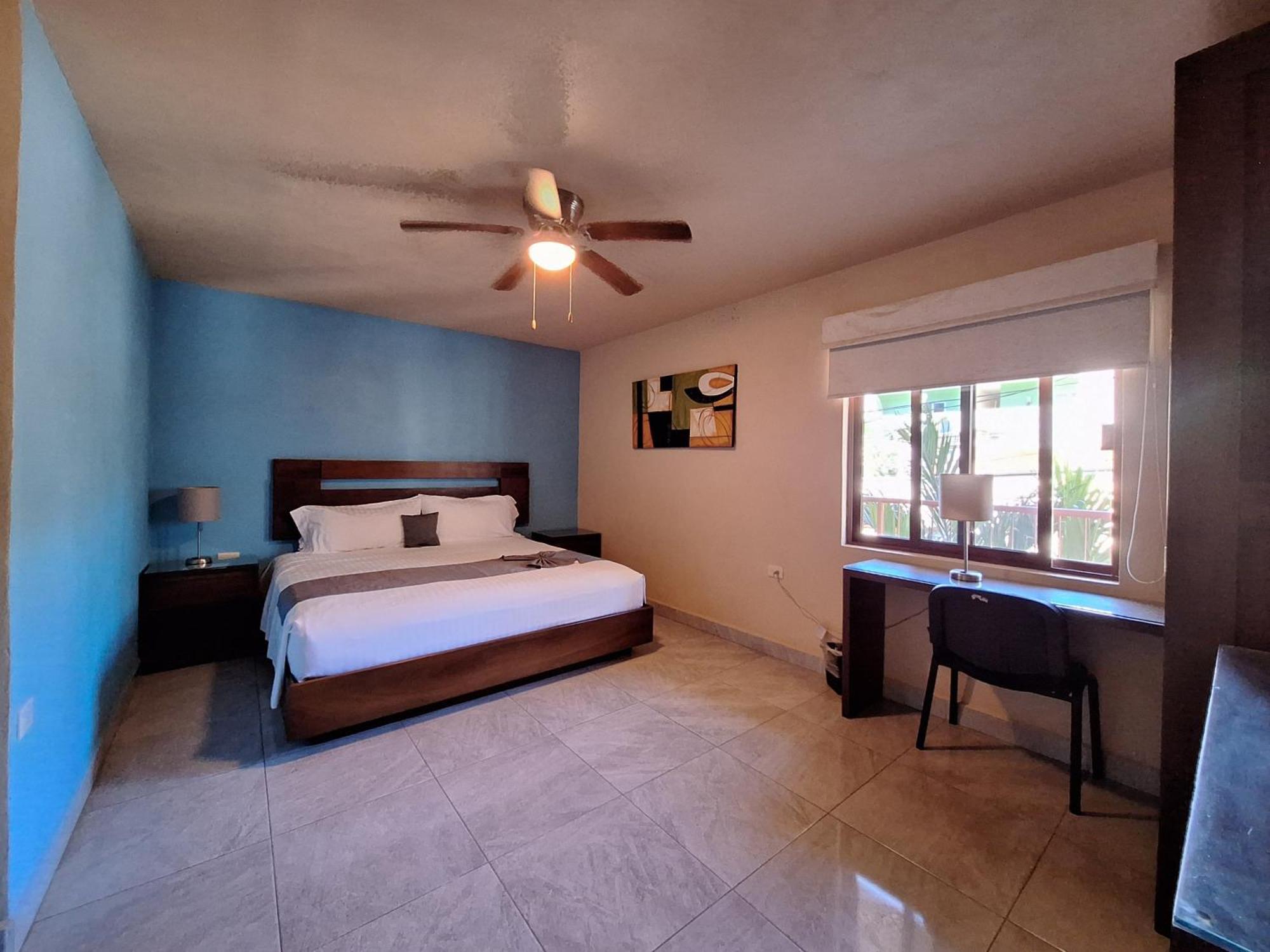Hotel Pacific