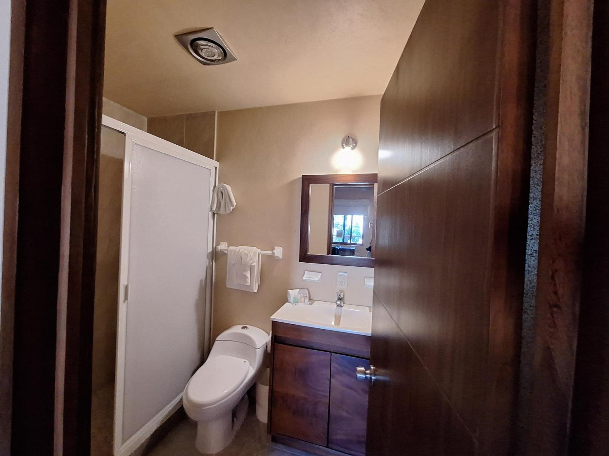 Pacific Hotel 4*