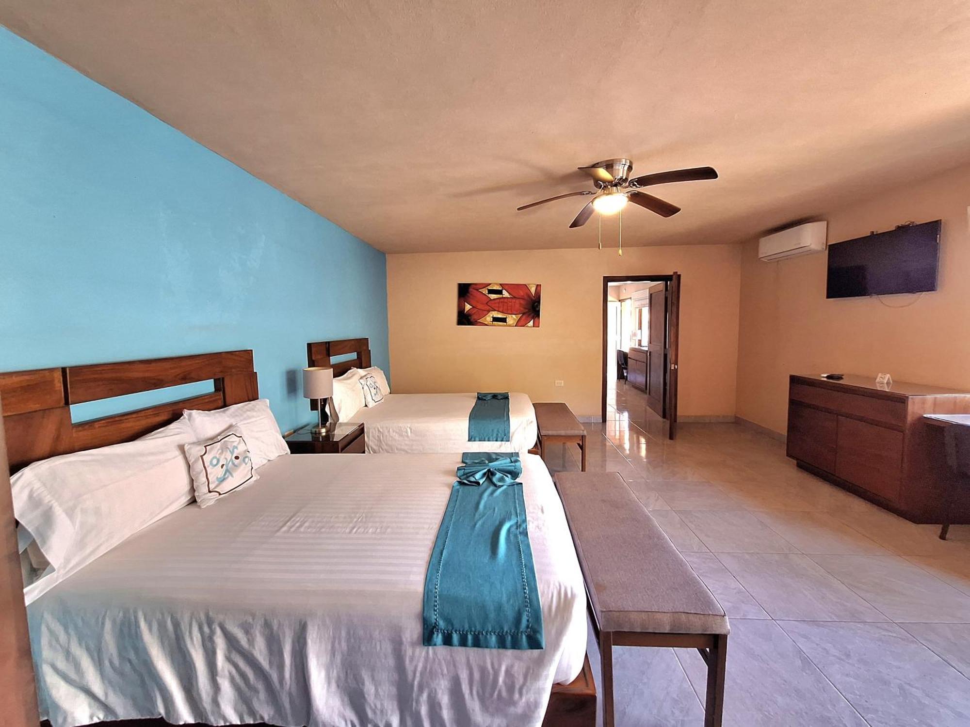 Hotel Pacific