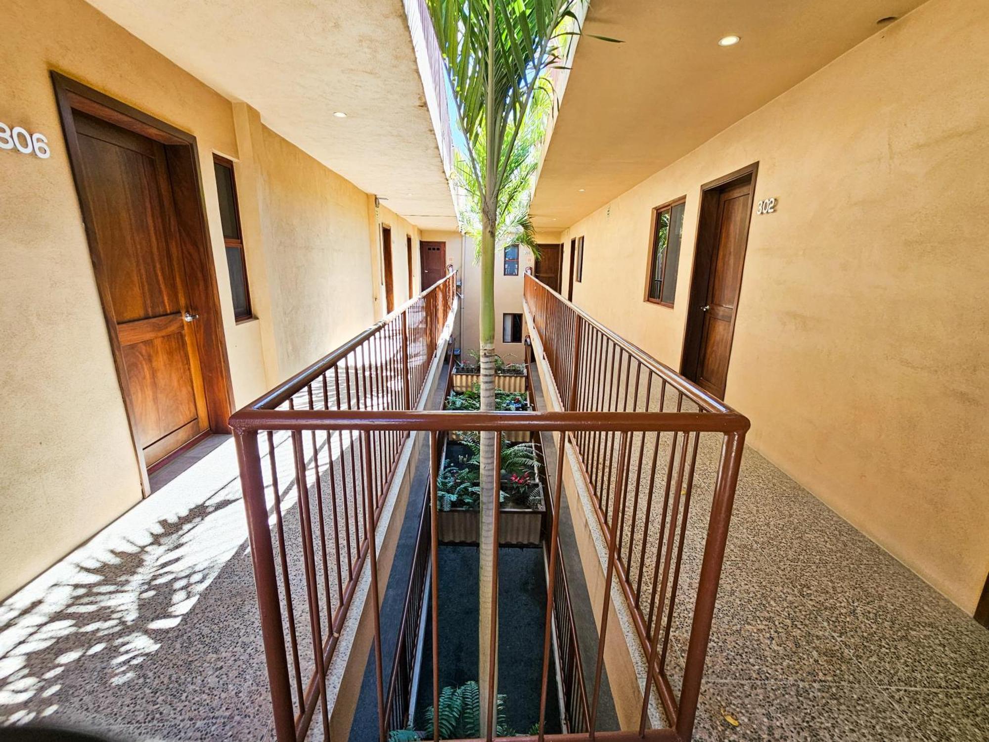 Pacific Hotel 4*