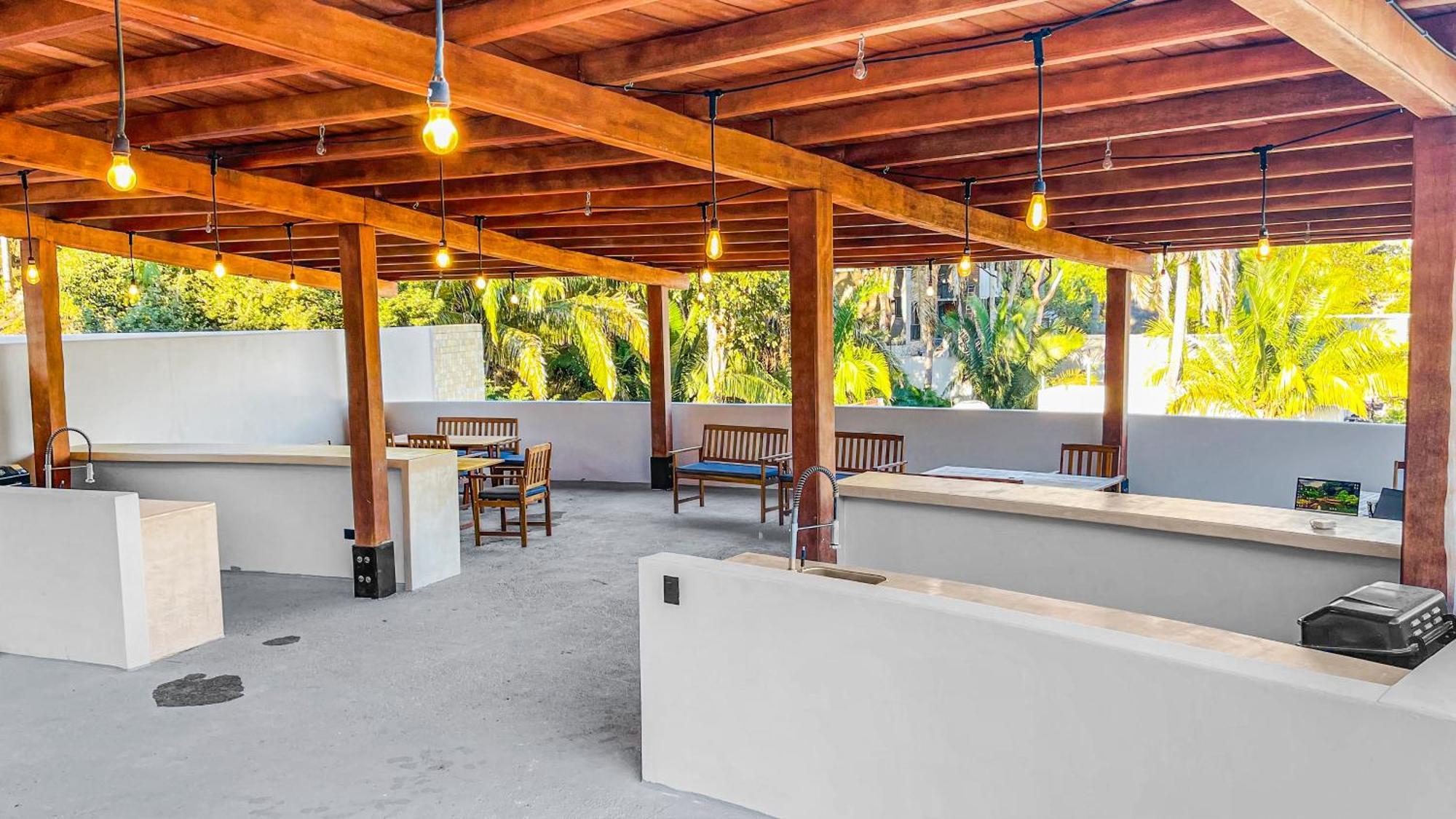 Stunning Brand New 1br In Paradise! W Pool! *