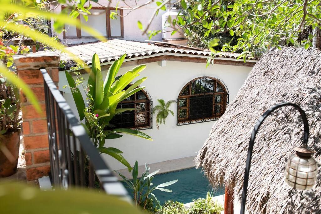 Casa Nainoa - With Pool & Rooftop Palapa