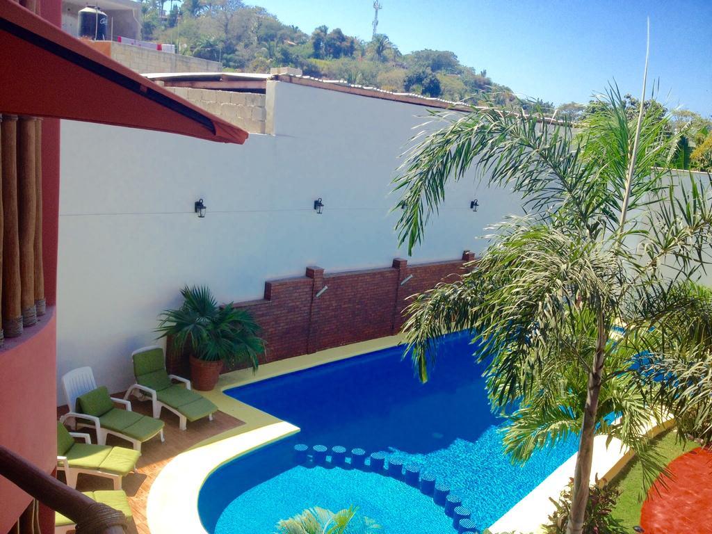 Y Encantos Hotel 3*