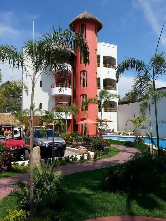 Y Encantos Sayulita